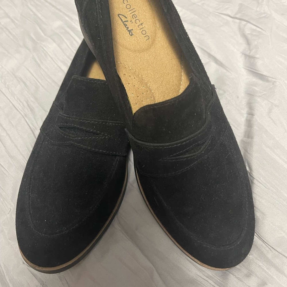Clark’s black suede loafers size 7.5